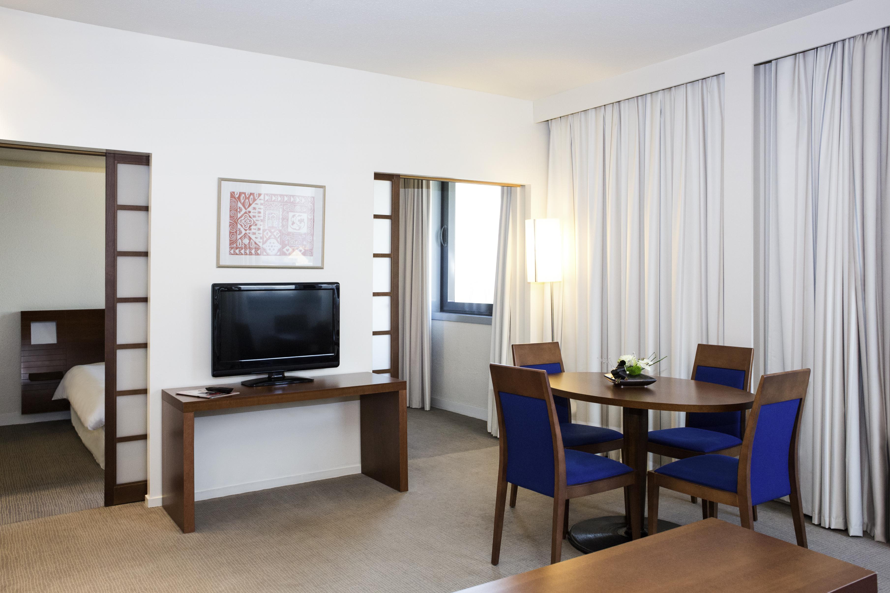 โนโวเทล เกรอนอบล์ ซองทร์ Hotel เกรอน็อบล์ ภายนอก รูปภาพ